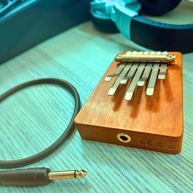 Hokema – B7 Kalimba Electro
